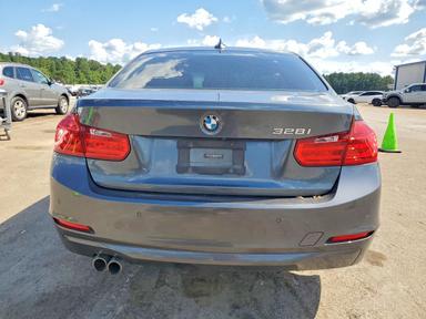 Vue de 2014 BMW 328 I, angle 6
