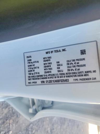 Vue de 2025 TESLA MODEL 3, angle 13