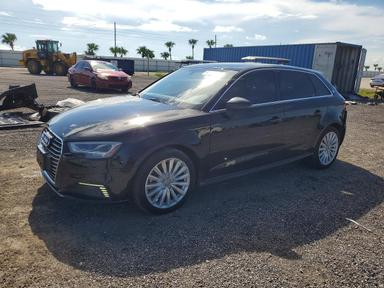 منظر 2017 AUDI A3 E-TRON PREMIUM PLUS، زاوية 1