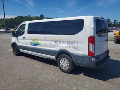 Vista de 2016 FORD TRANSIT T-350, ángulo 2