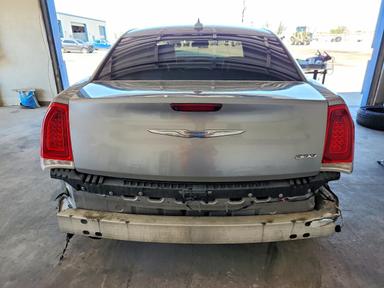 Vue de 2018 CHRYSLER 300 LIMITED, angle 6