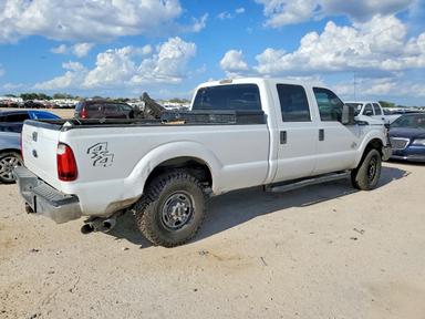 Vue de 2016 FORD F250 SUPER DUTY, angle 3