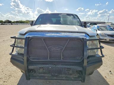 Vue de 2016 FORD F250 SUPER DUTY, angle 5