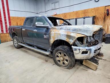 منظر 2017 RAM 2500 SLT، زاوية 4