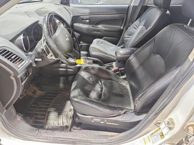 Vista de 2017 MITSUBISHI OUTLANDER SPORT SEL, ángulo 7
