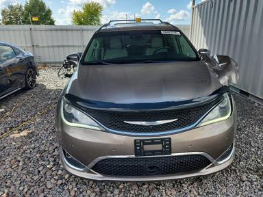 منظر 2018 CHRYSLER PACIFICA LIMITED، زاوية 5