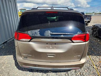 منظر 2018 CHRYSLER PACIFICA LIMITED، زاوية 6