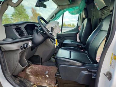 Vista de 2020 FORD TRANSIT T-350, ángulo 7