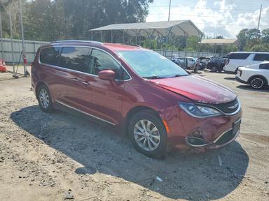 Вид 2019 CHRYSLER PACIFICA TOURING L, угол 4