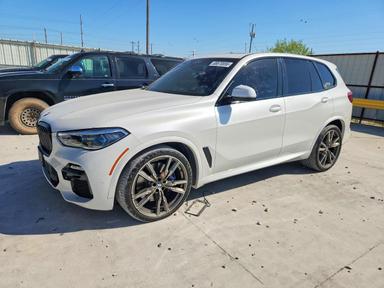 Vue de 2020 BMW X5 M50I, angle 1