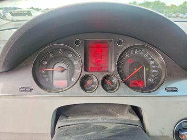 Вид 2008 VOLKSWAGEN PASSAT TURBO, угол 9