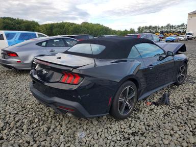 Вид 2024 FORD MUSTANG, угол 3