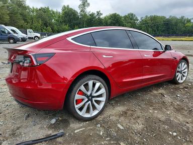 Vista de 2019 TESLA MODEL 3, ángulo 3