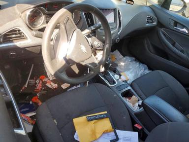 Vedere 2019 CHEVROLET CRUZE LS, unghi 8