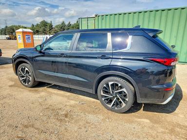 Vue de 2022 MITSUBISHI OUTLANDER SE, angle 2