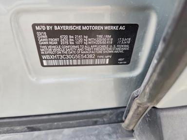 Vista de 2016 BMW X1 XDRIVE28I, ángulo 14