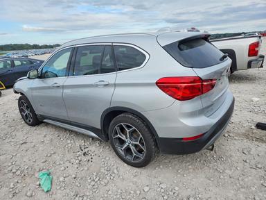 Vista de 2016 BMW X1 XDRIVE28I, ángulo 2