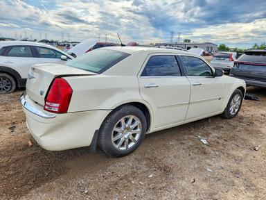 Vista de 2008 CHRYSLER 300C, ángulo 3
