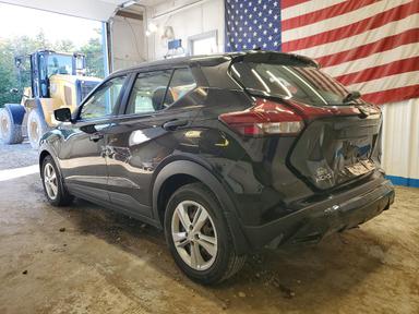 Vista de 2021 NISSAN KICKS S, ángulo 2