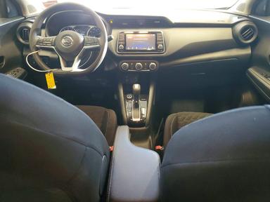 Vista de 2021 NISSAN KICKS S, ángulo 8