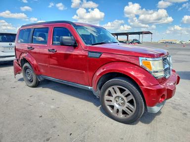 Vista de 2011 DODGE NITRO HEAT, ángulo 4