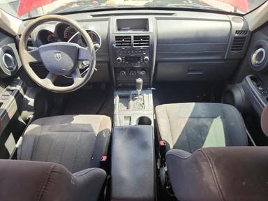 Vista de 2011 DODGE NITRO HEAT, ángulo 8