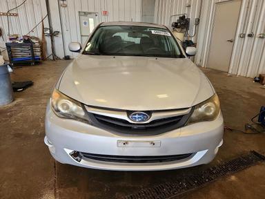Vue de 2011 SUBARU IMPREZA 2.5I PREMIUM, angle 5