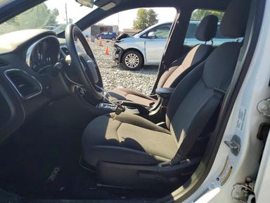 Vue de 2013 CHRYSLER 200 LX, angle 7