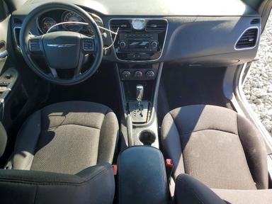 Vue de 2013 CHRYSLER 200 LX, angle 8