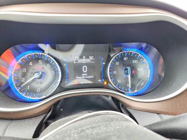 Вид 2020 CHRYSLER VOYAGER LXI, угол 9