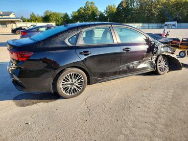 Vedere 2024 KIA FORTE GT LINE, unghi 3
