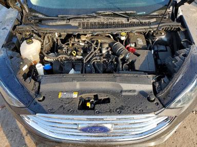 Vue de 2020 FORD EDGE SE, angle 12