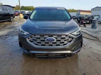 Vue de 2020 FORD EDGE SE, angle 5