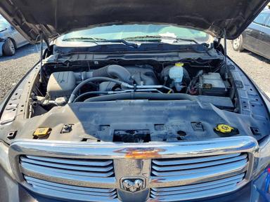 Вид 2018 RAM 1500 SLT, угол 11