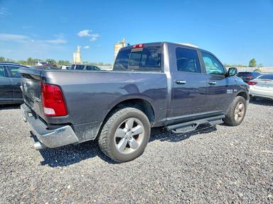 Вид 2018 RAM 1500 SLT, угол 3