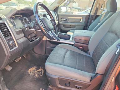 Вид 2018 RAM 1500 SLT, угол 7