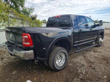 Vue de 2021 RAM 3500 LIMITED, angle 3