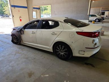 Вид 2014 KIA OPTIMA LX, угол 2