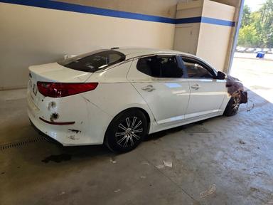 Вид 2014 KIA OPTIMA LX, угол 3