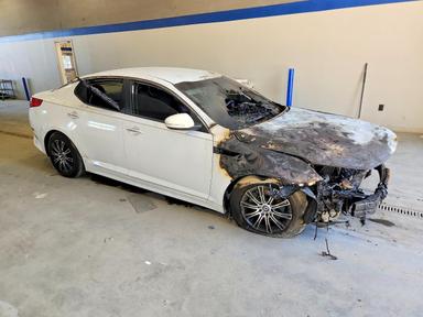Вид 2014 KIA OPTIMA LX, угол 4