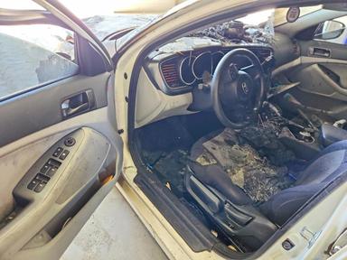 Вид 2014 KIA OPTIMA LX, угол 8