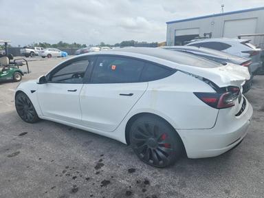 Vista de 2021 TESLA MODEL 3, ángulo 2