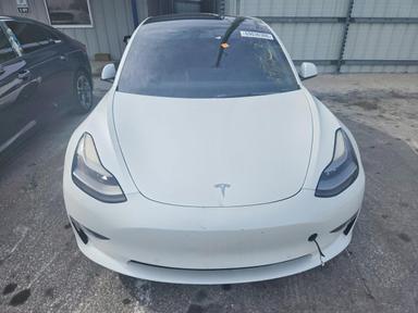 Vista de 2021 TESLA MODEL 3, ángulo 5