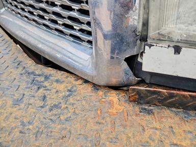 2013 RAM 3500 LARAMIE view, angle 9