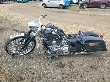 Vue de 2012 HARLEY-DAVIDSON FLHR ROAD KING, angle 3