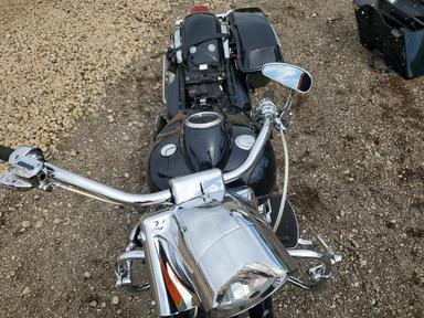 Vue de 2012 HARLEY-DAVIDSON FLHR ROAD KING, angle 5
