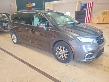 Вид 2021 CHRYSLER PACIFICA TOURING L, угол 4