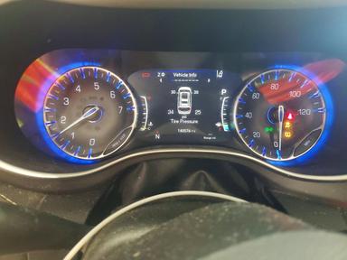 Вид 2021 CHRYSLER PACIFICA TOURING L, угол 9