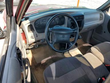 Vista de 1995 MAZDA B2300, ángulo 8