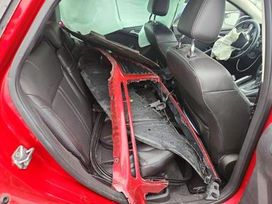 2012 FORD FOCUS TITANIUM view, angle 10